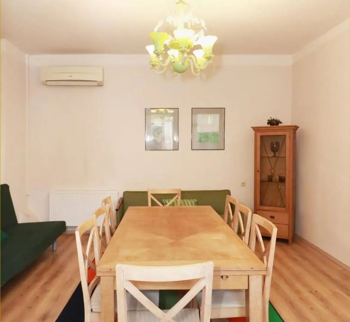 Wehost Apartment Near Fabrika Τυφλίδα Γεωργία
