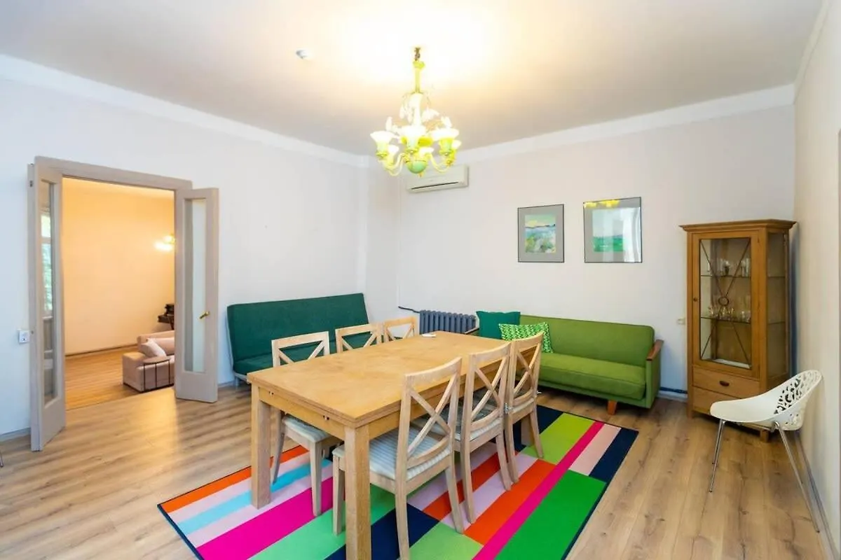 Wehost Apartment Near Fabrika Τυφλίδα