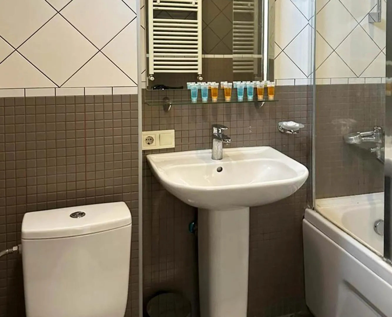 Wehost Apartment Near Fabrika Τυφλίδα 0*,